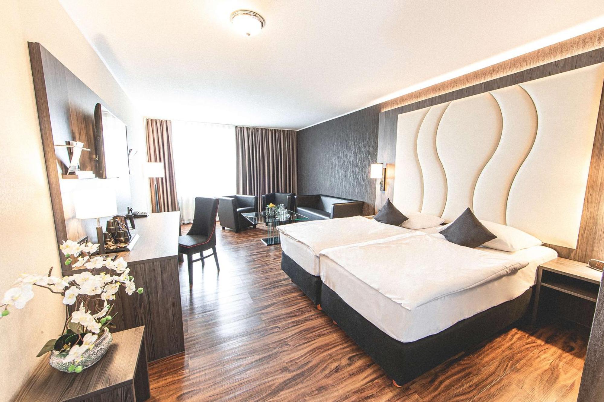 Best Western Plaza Hotel Гревенброх Екстериор снимка