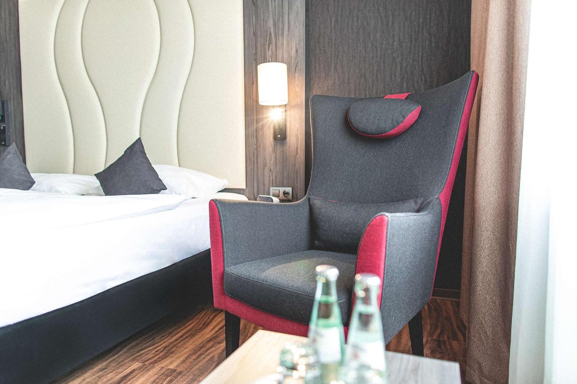 Best Western Plaza Hotel Гревенброх Екстериор снимка
